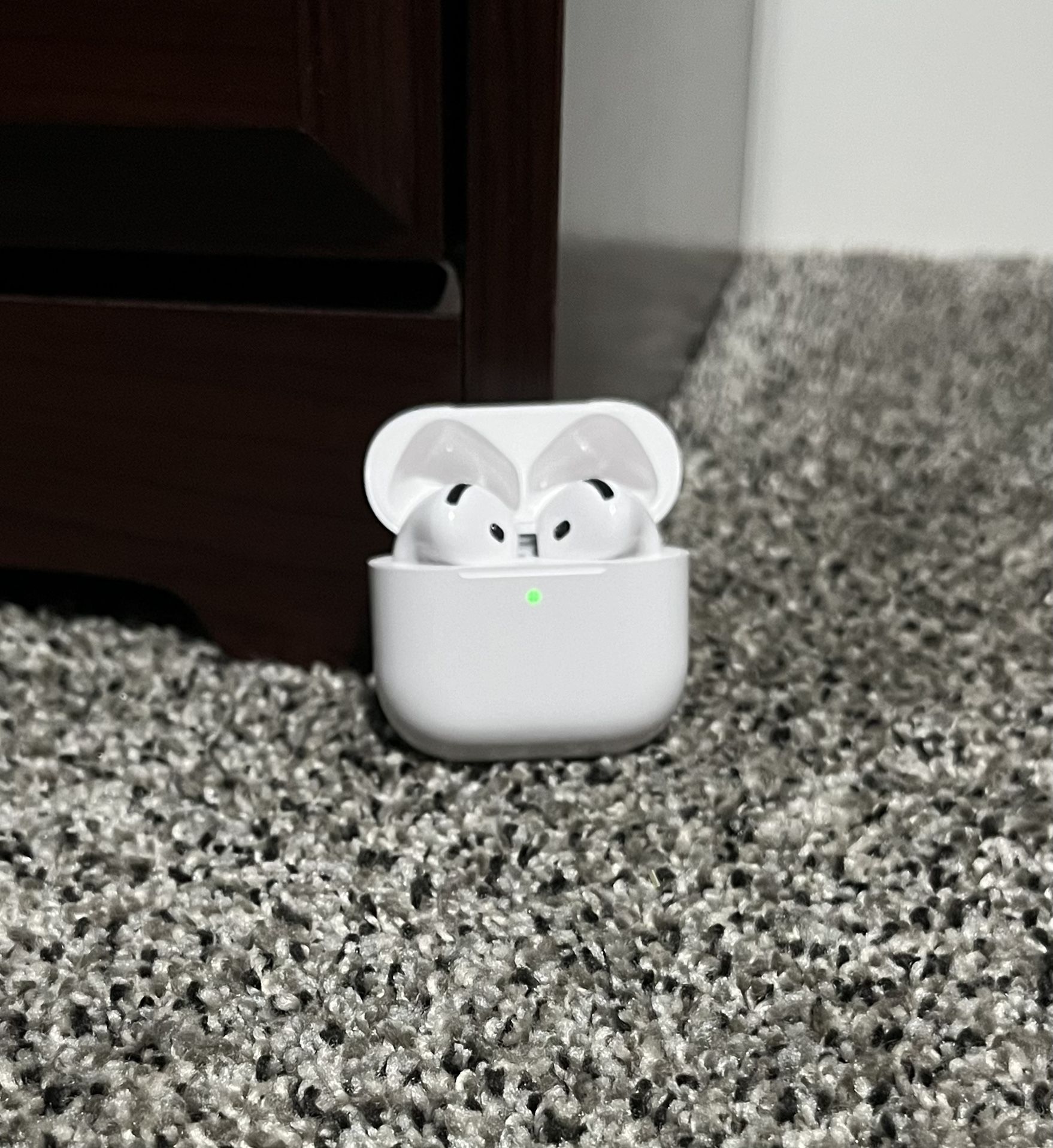 AirPods 4