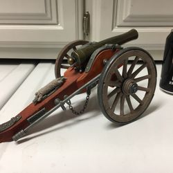 1861 Civil War Cannon Replica And Ammo Cart