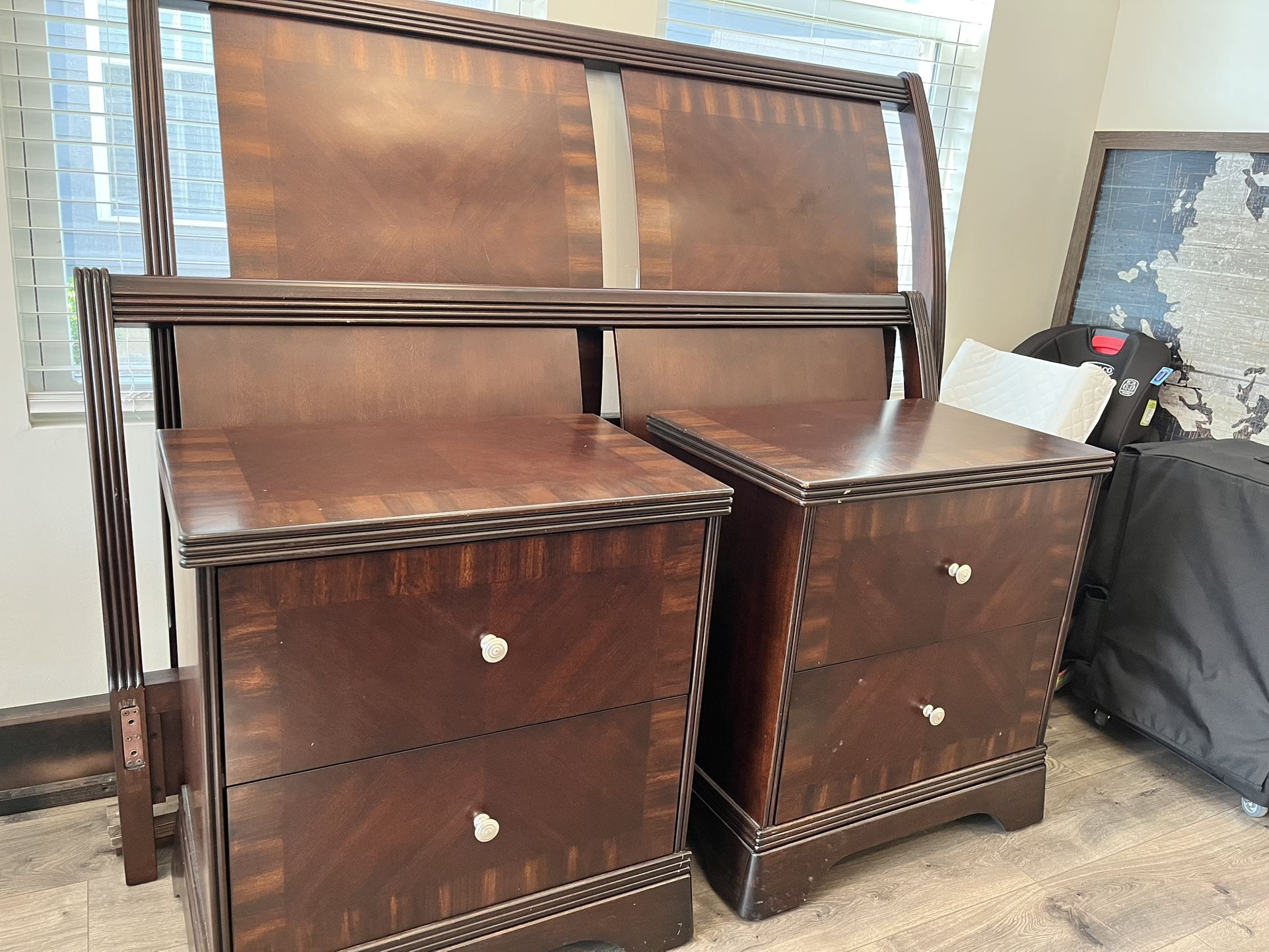 Queen Bedroom Set