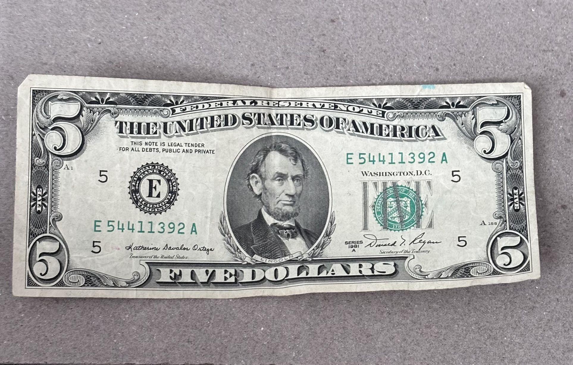 Series 1981, $5 Dollar Bill