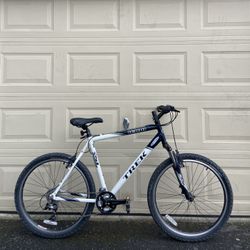 Trek 4300 Mountain Bike – 21” Frame – 26” Wheels – 24-Speed – Alpha Aluminum Bicycle