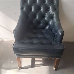 Classic Vintage Black Leather Tufted Office Chair w/ Wooden Legs