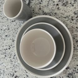 Dinnerware Set (16pc set)