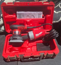Milwaukee Heavy Duty ¼” Sheet Sander