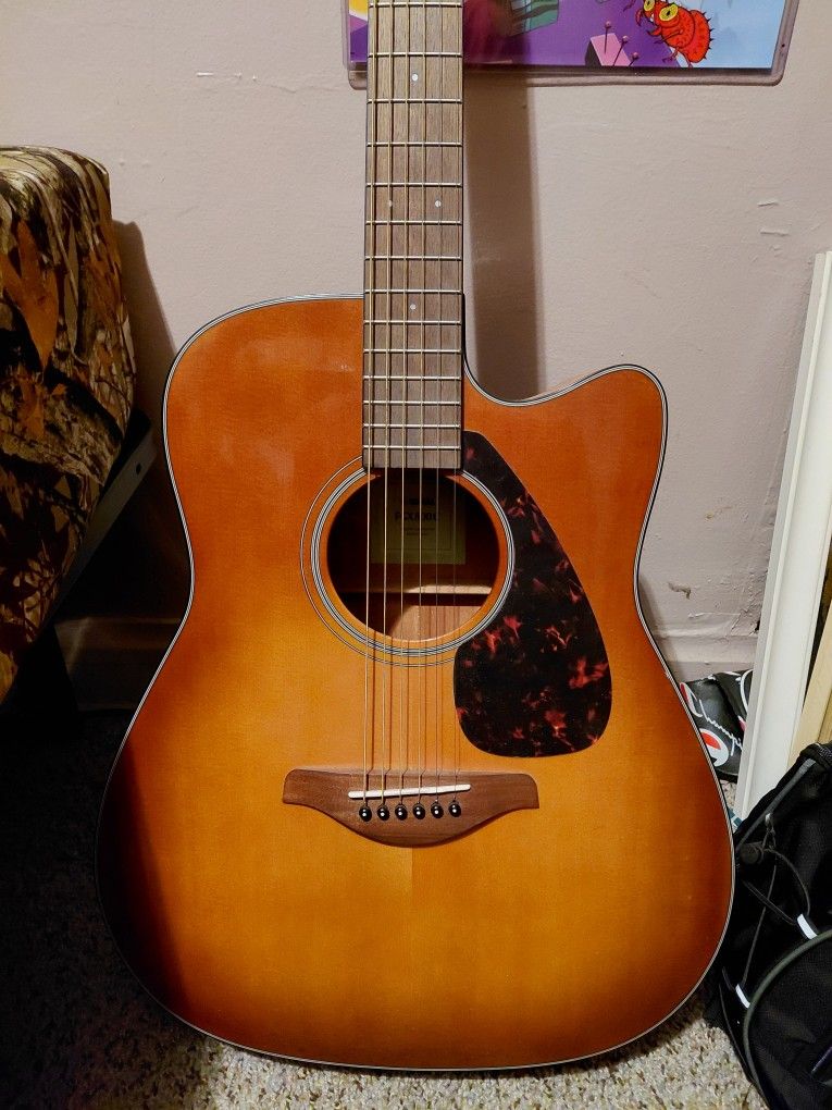 Yamaha FGX 800C Acoustic guitar.