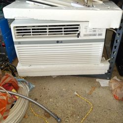 LG 8000 BTU window AC