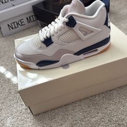 Jordan 4 Retro Sb size 9.5