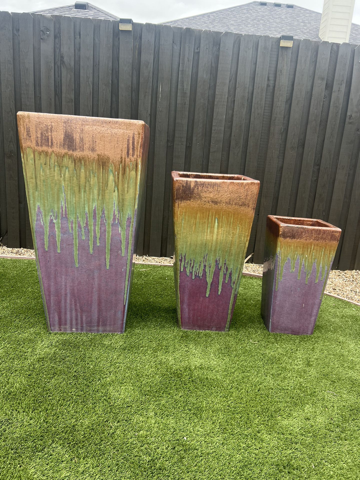 "Elegant Tall Ceramic Planters - Set of 3 - $1500 - Free Delivery in Corpus Christi"