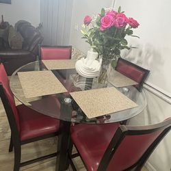 Table Set & Chairs 