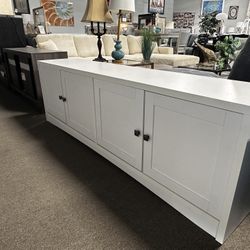 Stunning White Tv Stand! $399 🤍⭐️