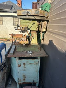 Rong Fu 30 Mill Drill Machine