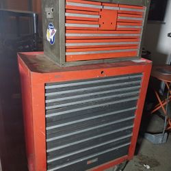 Craftsman toolbox from the eighties. 150 $