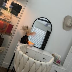 Vanity With Mirror FOR SALE !!!!  