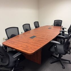 Conference Table With 8 Rolling Chairs - Great Condition 