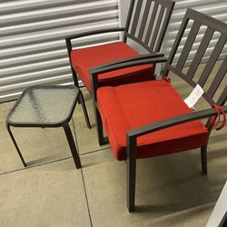 2 Chair & Table