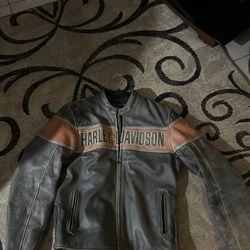 Harley Davidson Leather Jacket - Size Large