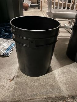 5 gallon buckets