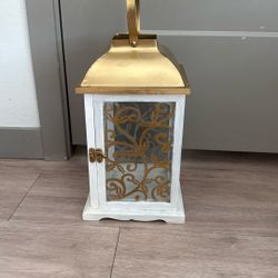 White And Gold Lantern 