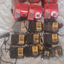 DEWALT & MILWAUKEE CHARGERS!!!LOT OF 17