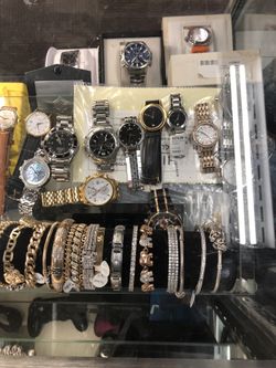 100$ & UP!! NECKLACES / CHAINS / RINGS / BRACELETS / EARRINGS / WATCHES / GREAT PRICE!! GOOD CONDITION!!