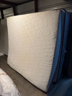 King Size Memory Foam Mattress ONLY