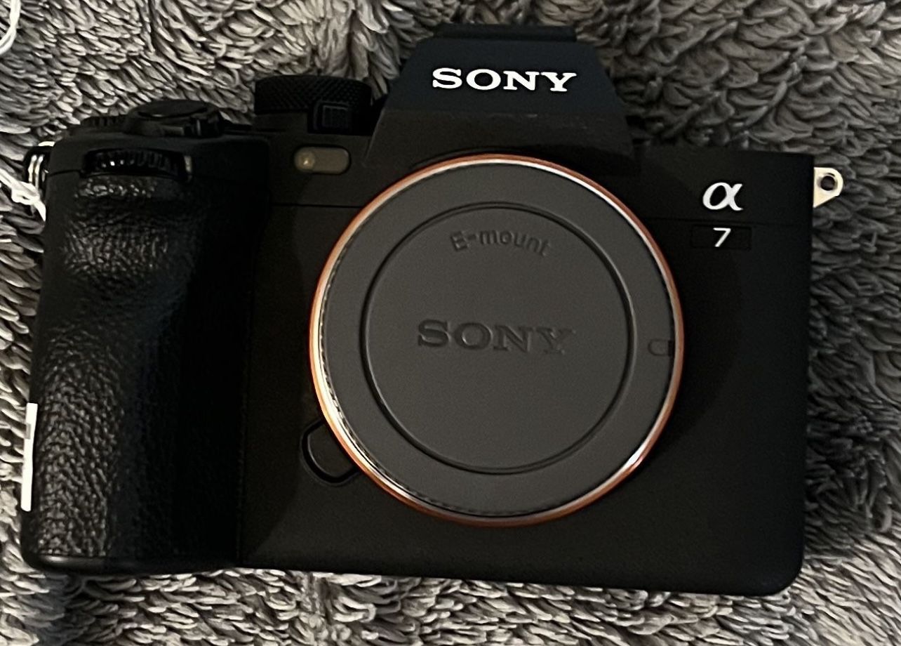 SONY A7 IV