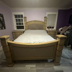 Queen Bedroom Set with bed, Dresser With Mirror And 2 Nightstands 