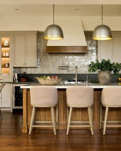 Mist Beige Shaker / L-shape with Island Kitchen at an affordable price