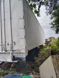 Cargo container