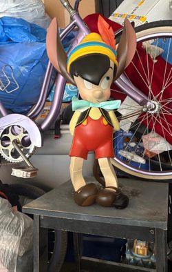 Rare Disney Donkey Pinocchio big fig