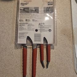 Pliers