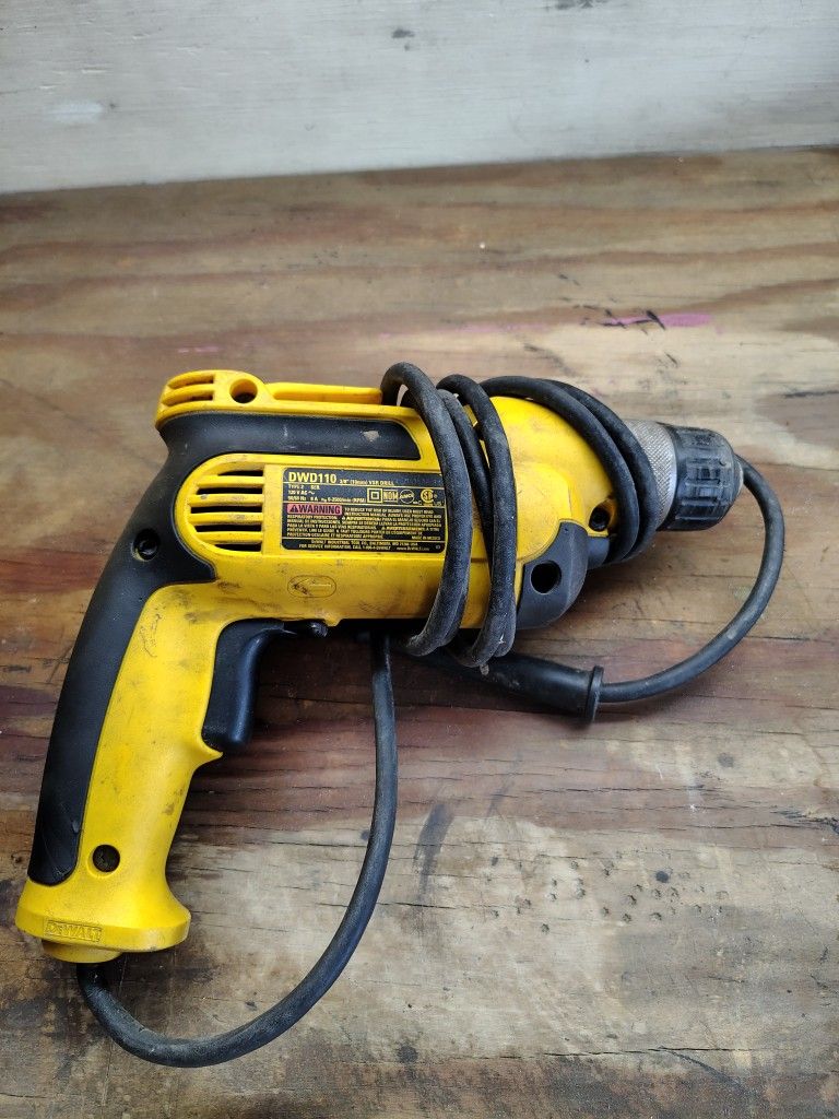 3/8 Corded DeWalt VSR Drill