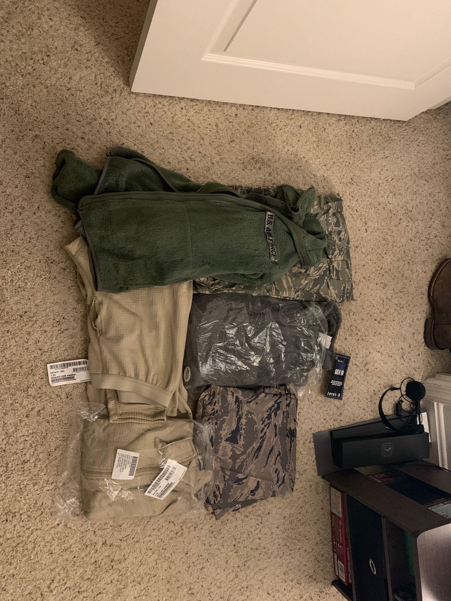 Military surplus ABU cold weather clothing ( rain poncho , 2 fleeces , long johns, thermals )