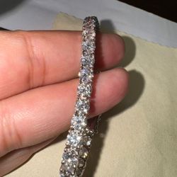 Tennis bracelet 14k gold 17 ct of lab diamonds 