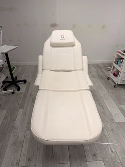 Massage table portable