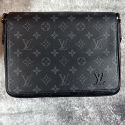 Louis Vuitton Messenger Bag