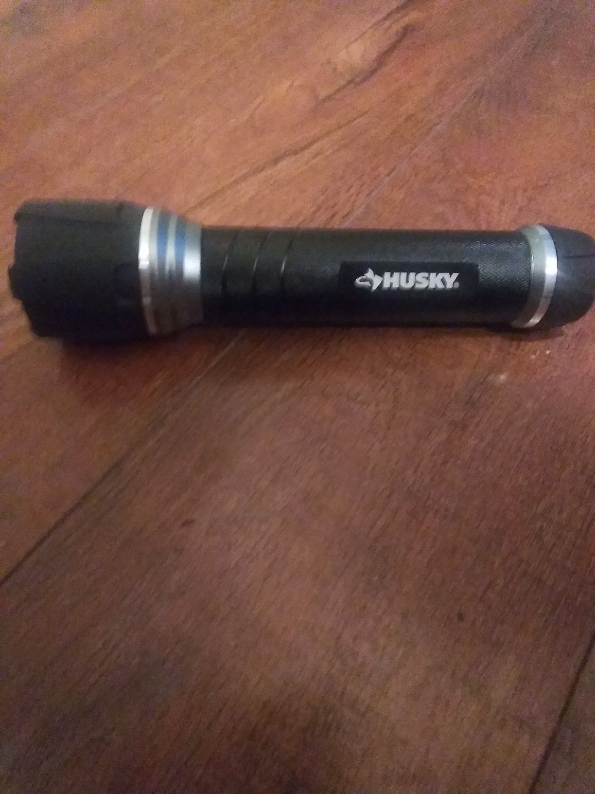 Husky flashlight