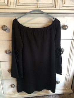 Black Dress With Ruffle Sleeves Size 10