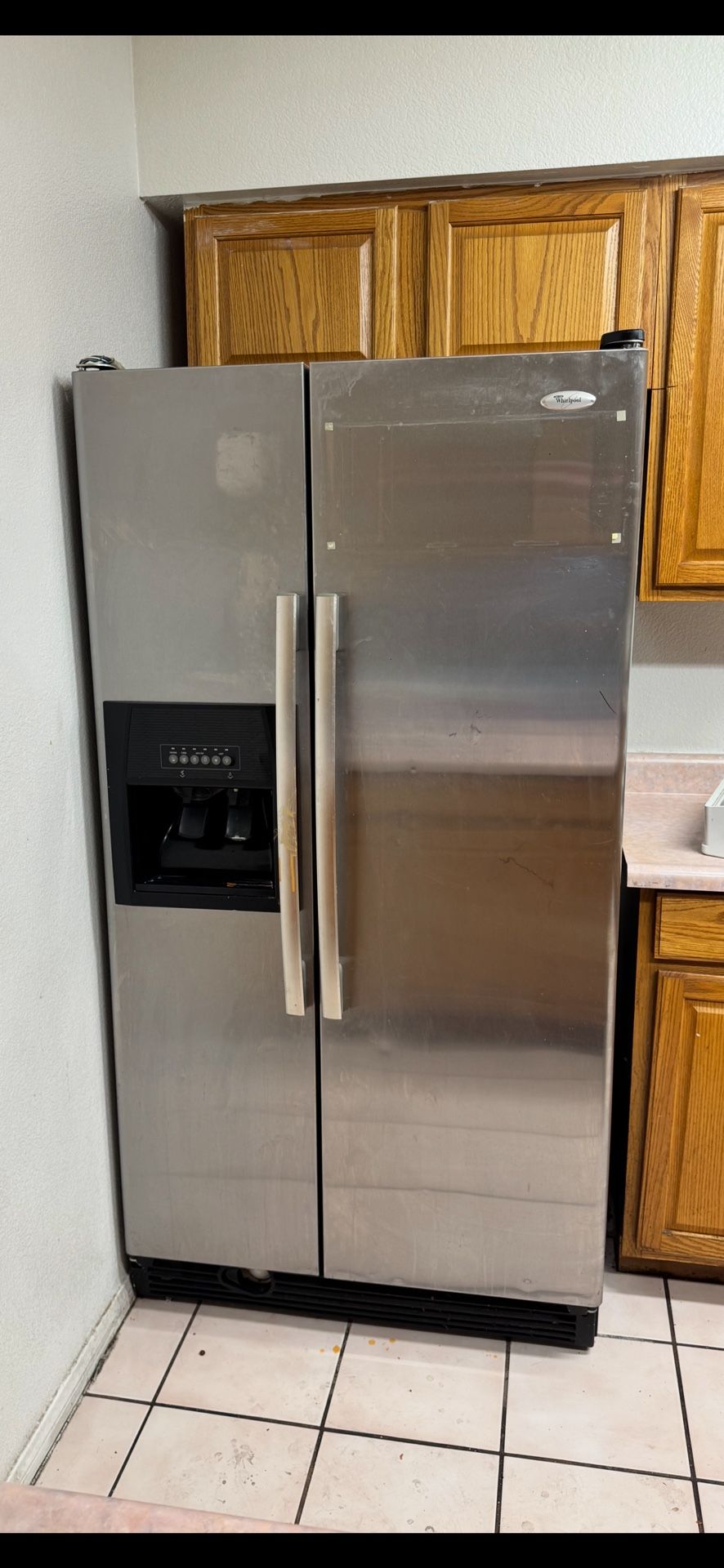 Refrigerator 