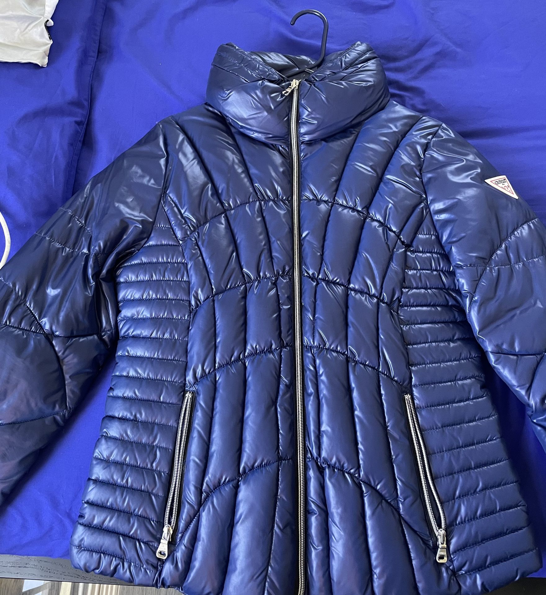 Guess Puffer Jacket ( Size S )