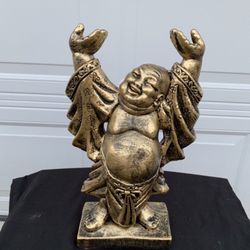 Hands Up Buddha statue 
