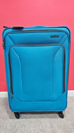 American Tourister 29" Spinner Suitcase