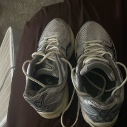 ASICS Gel Kayano 14 Size 9