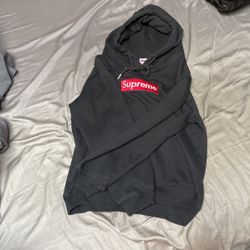 Supreme Hoodie