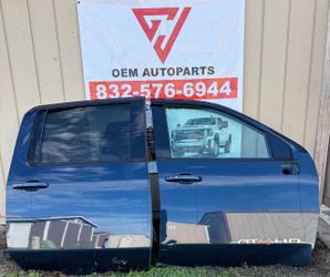 2021 2023 2025 Chevrolet Chevy Silverado 3500 HD Front Right And Rear Right Passenger Side Doors