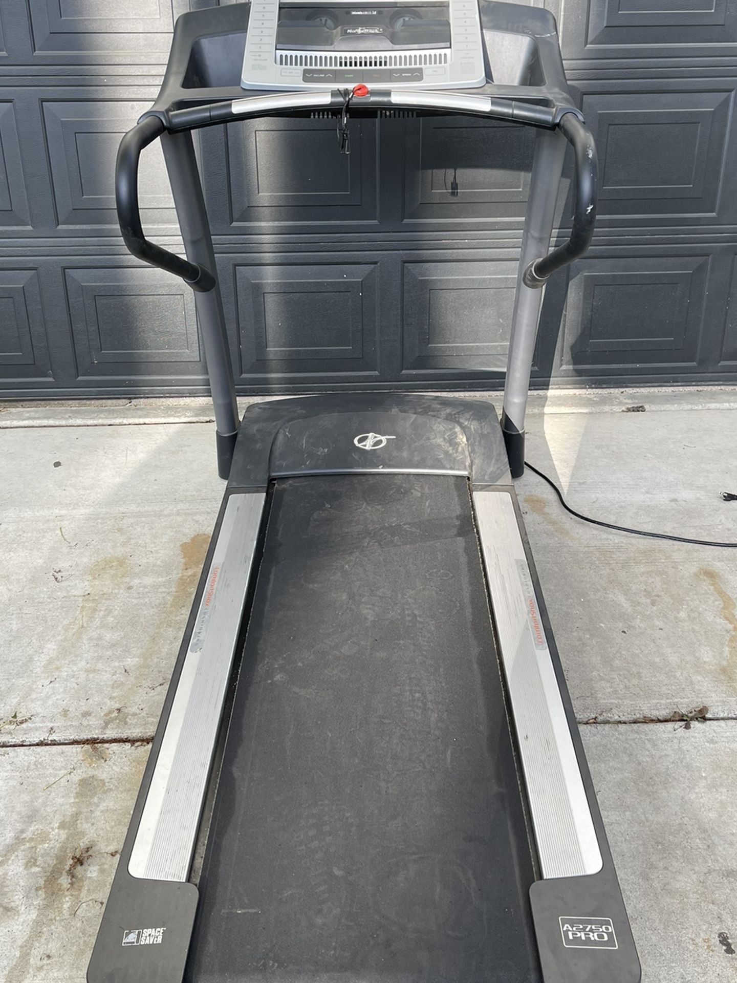 NordicTrack A2750 Pro Treadmill