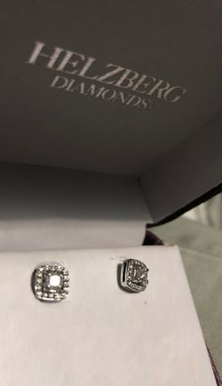 14k white gold Diamond Earrings