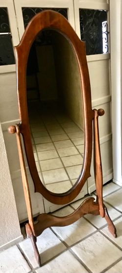 Vintage 70’s Wood Floor Mirror Adjustable Tilt Tap See More for Full Description & Pickup Location