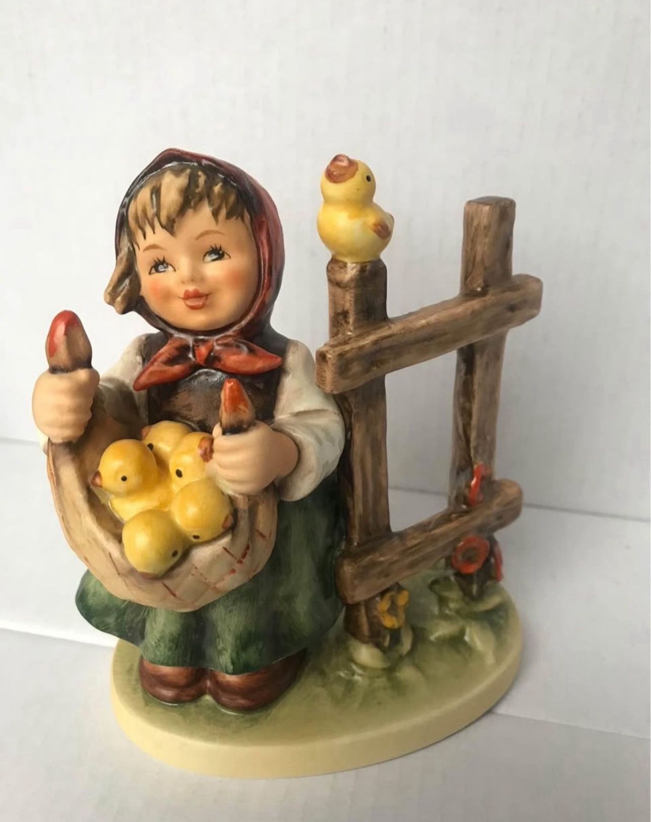 VINTAGE HUMMEL “Chicken-Licken” PORCELAIN FIGURINE #385 - 4 3/4” - TMK6  