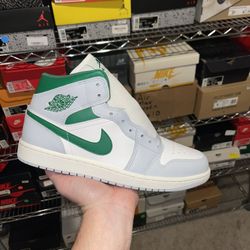 Jordan 1 Mid 